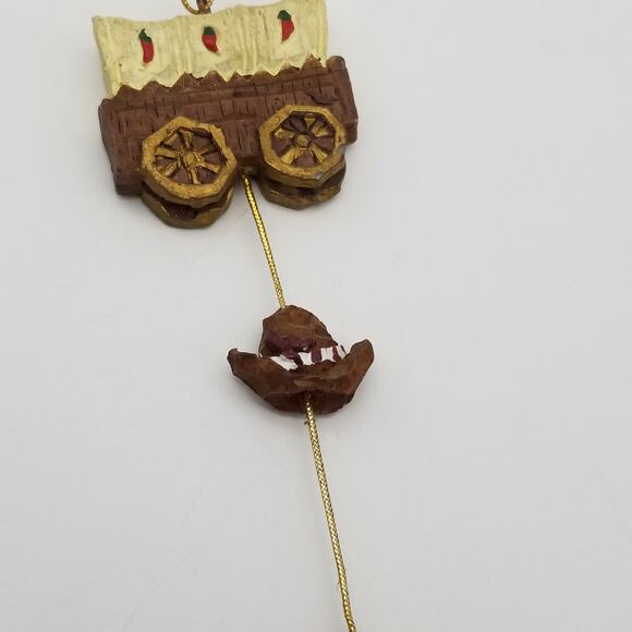 Western Covered Wagon Hanging Ornament Rustic Cowboy Hat Wheel Decor - Picture 3 of 5